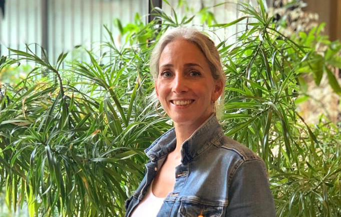 Yvonne Stegmann-Mangels leitet das Evangelische Schulreferat in Düsseldorf und unterstützt Schulen und Gemeinden bei der gemeinsamen Gestaltung religiöser Bildungsprozesse. Foto: evdus